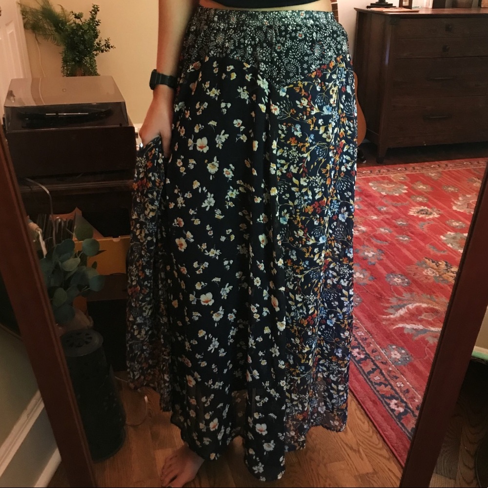NWOT Lovestitch Boho Maxi skirt floral